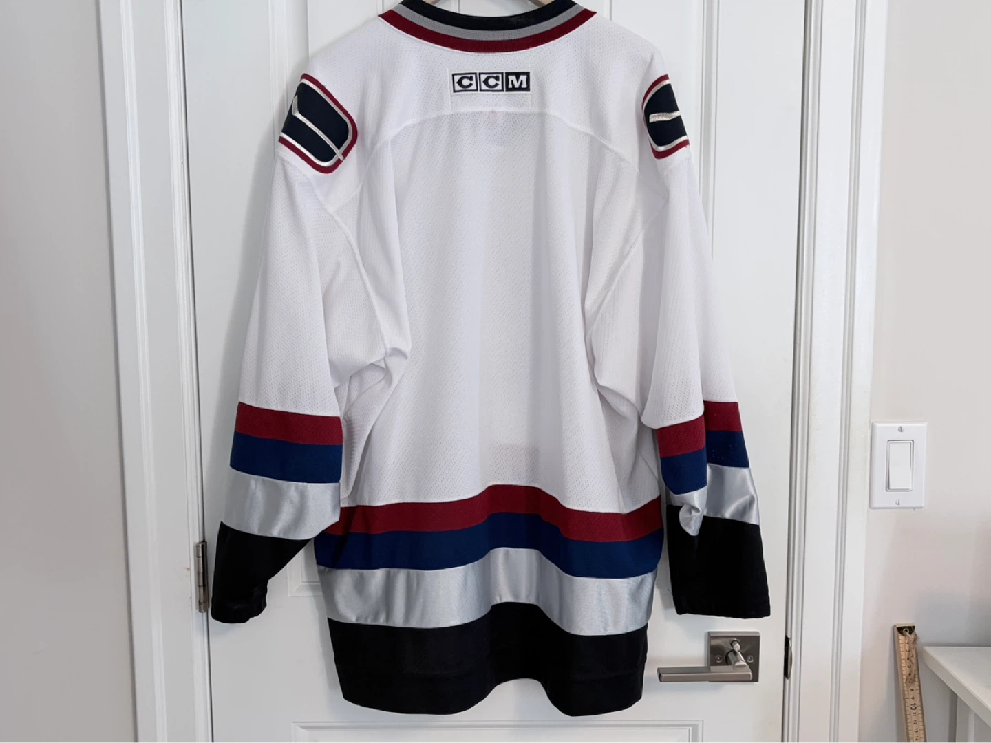 Authentic CCM Vancouver Canucks West Coast Express Jersey XL - photo 5
