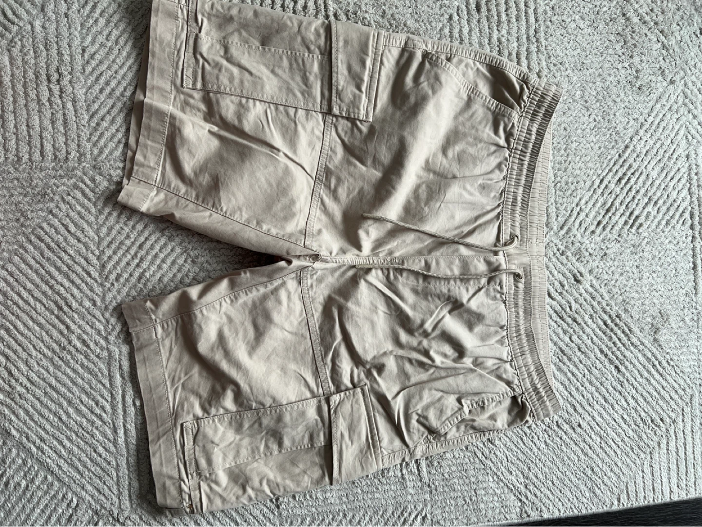 H&M Regular Fit Cargo Shorts - Khaki - Size L