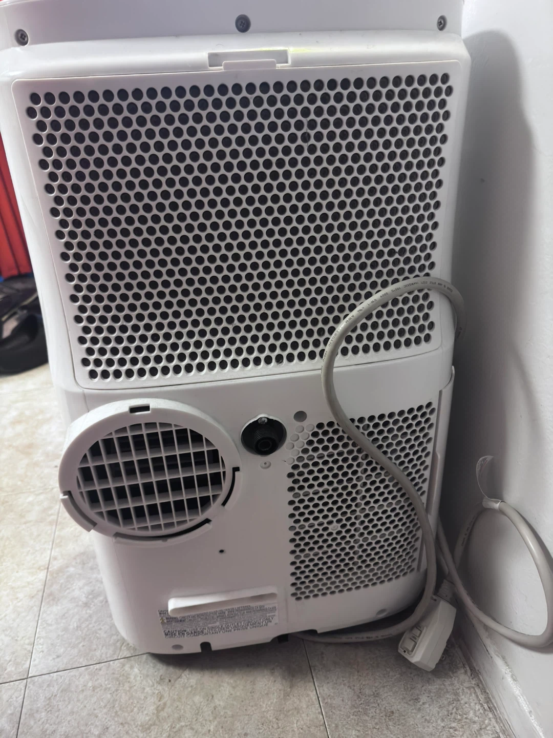 Toshiba Portable Air Conditioner - photo 2