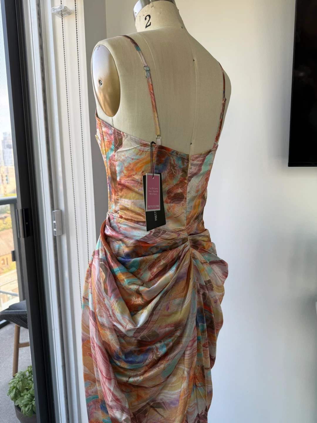 PrettyLittleThing Abstract Print Ruched Midi Dress size 4 - photo 3