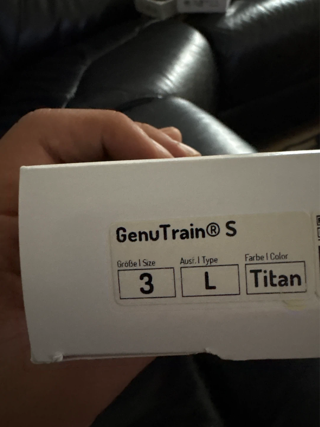 (Price is negotiable) Bauerfeind GenuTrain S Knee Support Brace