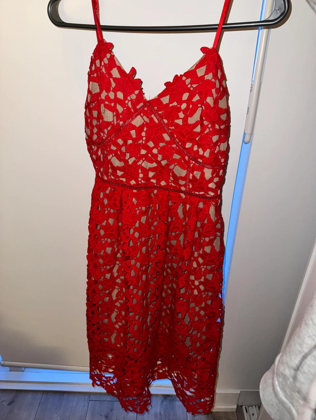 Red Lace Midi Dress - photo 3