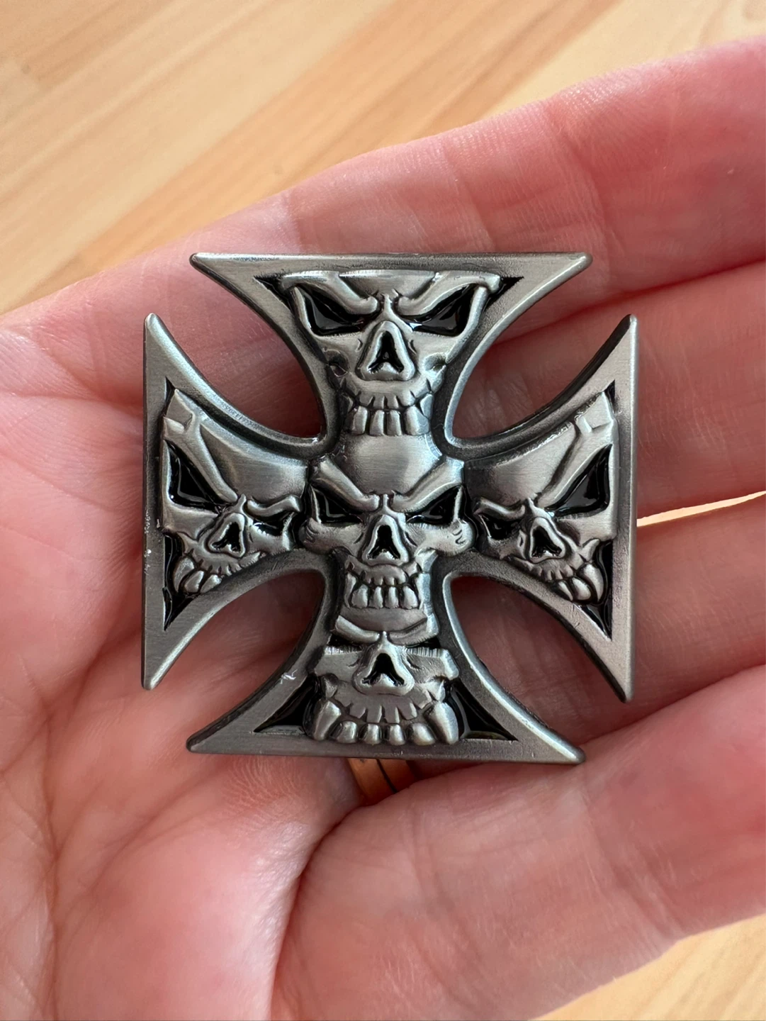 Metal Skulls Cross Pin $10 firm