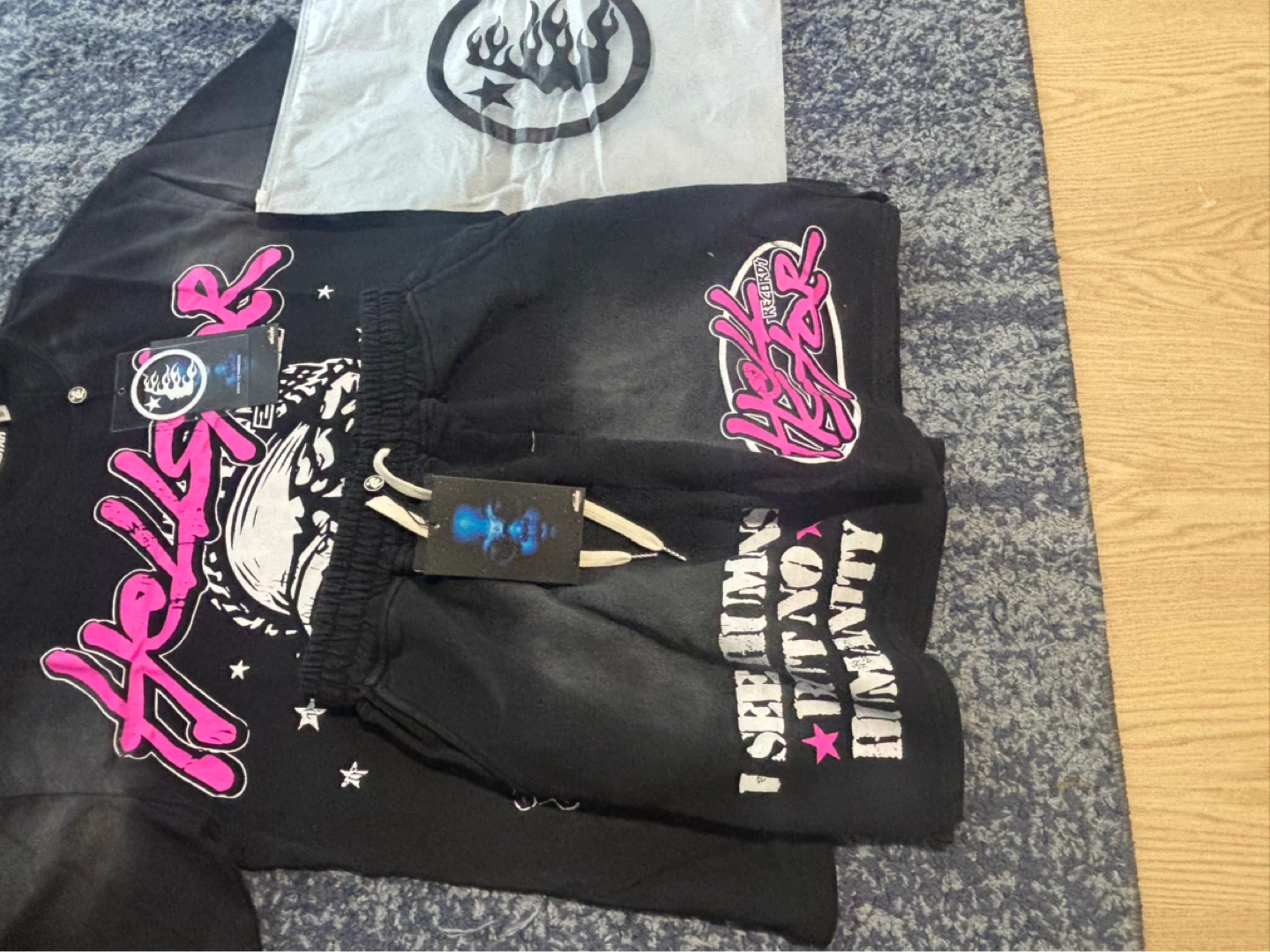 Hellstar T-shirt and Shorts Set - photo 2