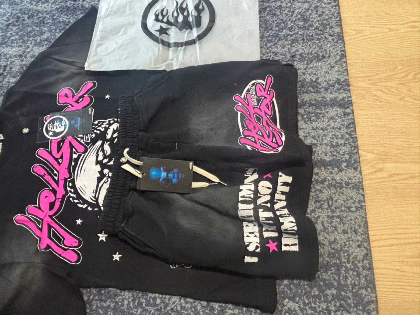Hellstar T-shirt and Shorts Set - photo 2