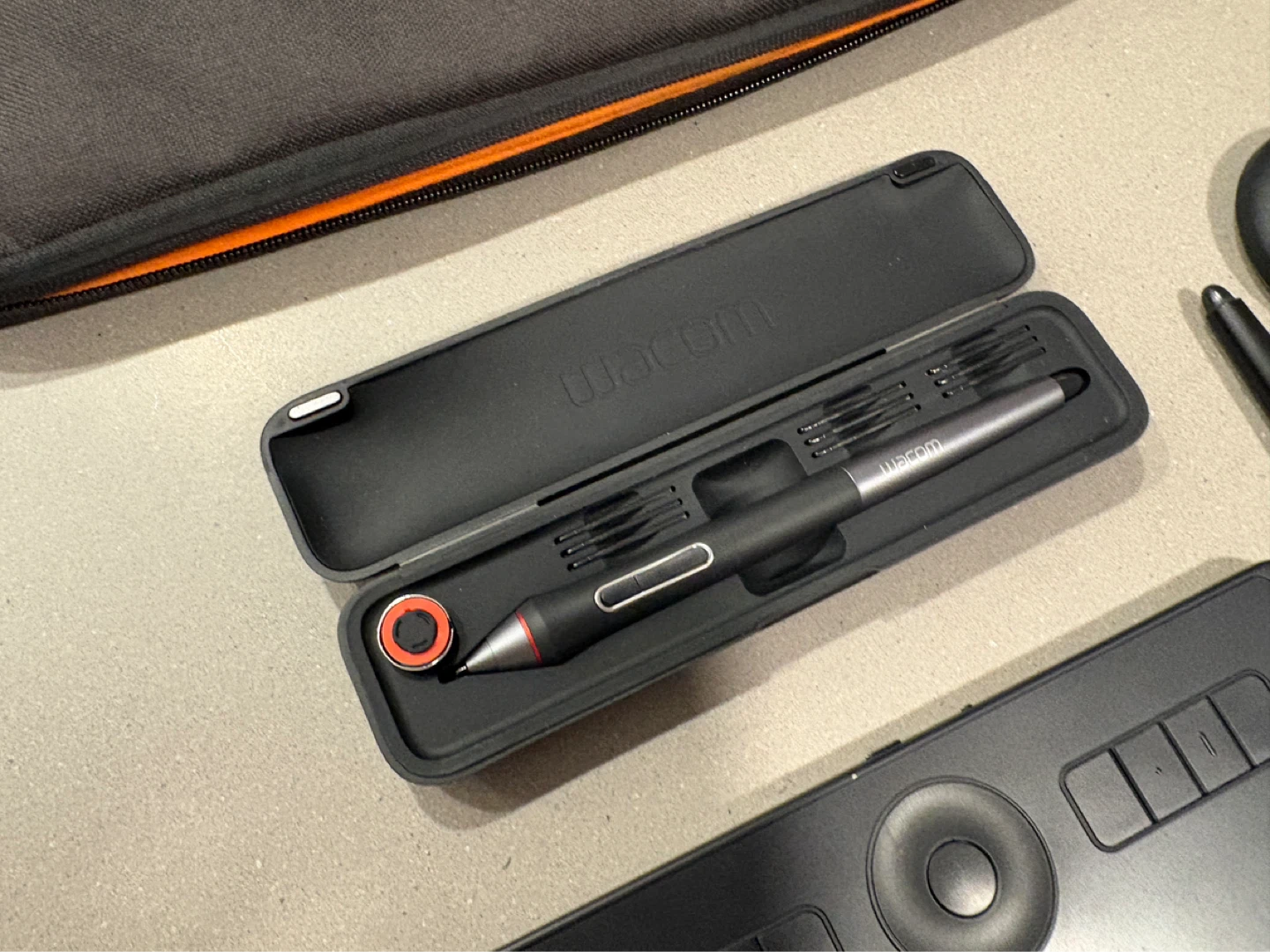 Wacom Intuos Pro Medium PH660 2017 Model - photo 4