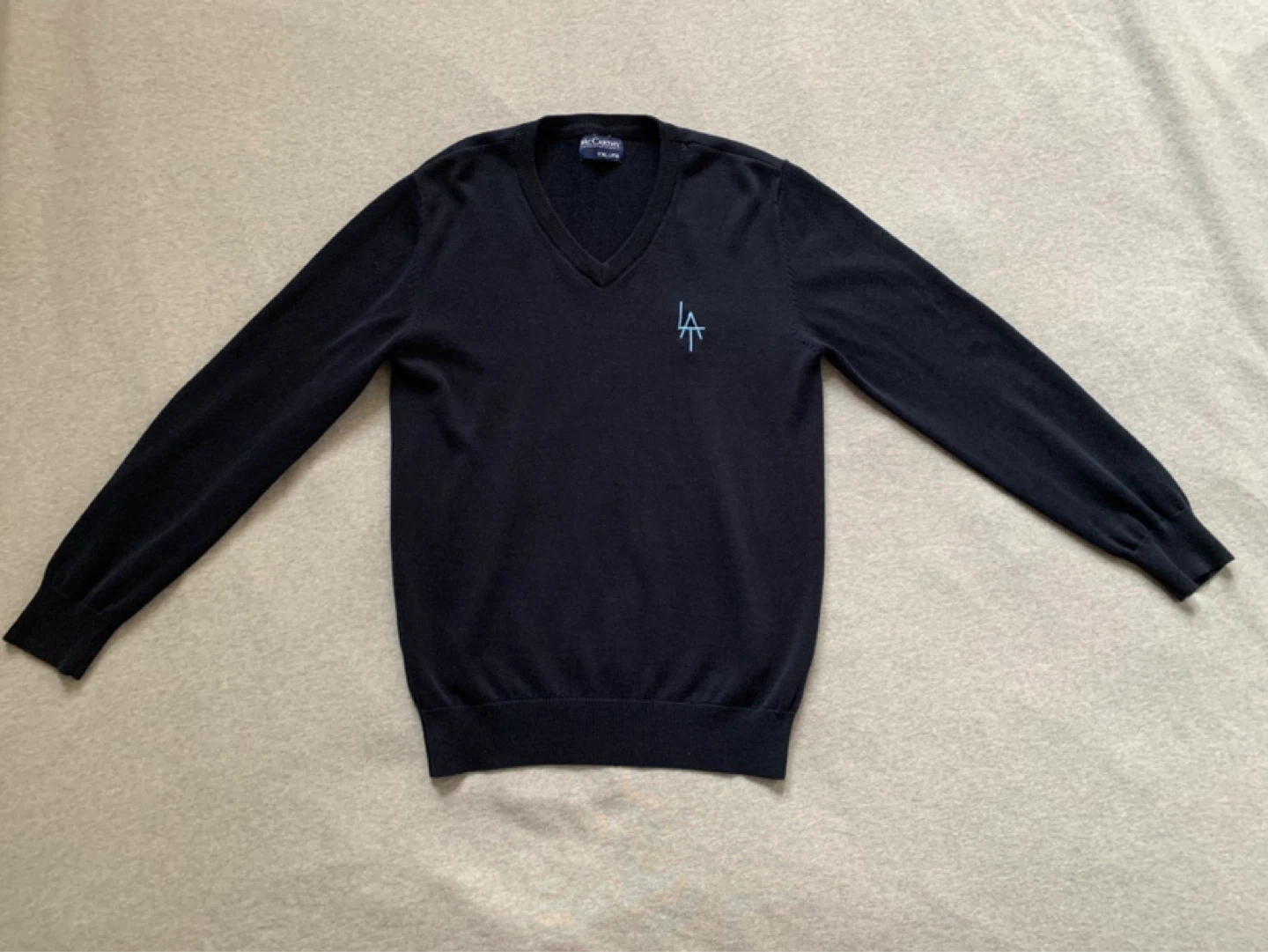 Loretta Abbey LAT McCarthy V-Neck Sweater - Navy - YXL
