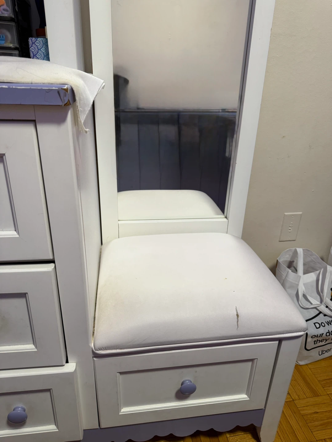 ‼️NEED GONE‼️ White Vanity with Mirror and Stool - photo 4