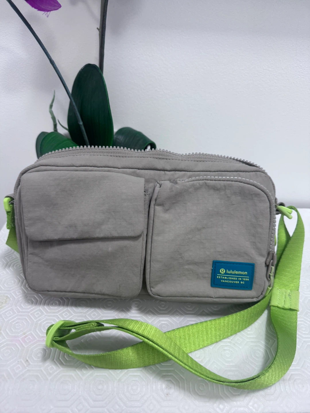 Lululemon Everywhere Belt Bag - Grey