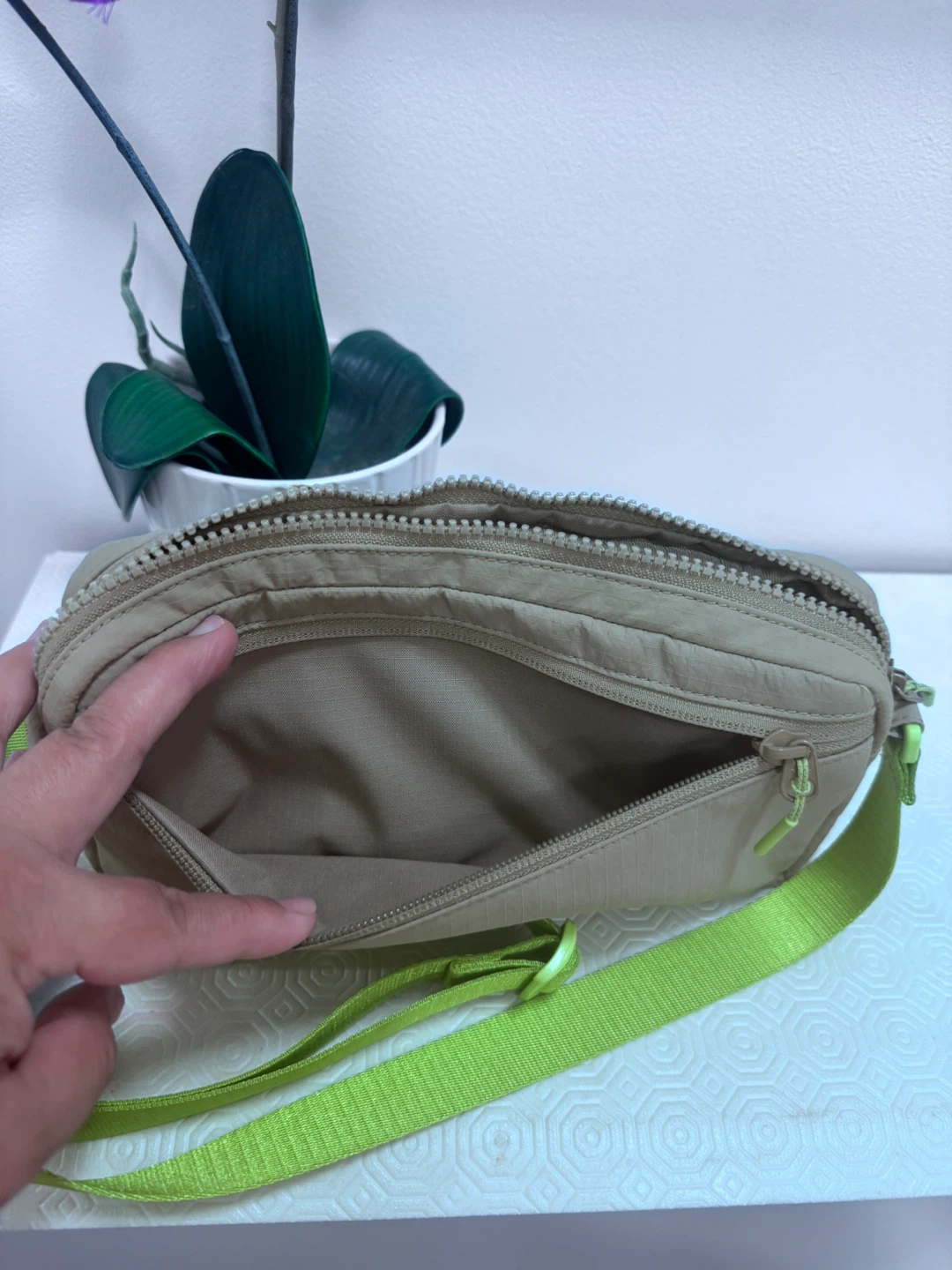 Lululemon Everywhere Belt Bag - Grey - photo 4