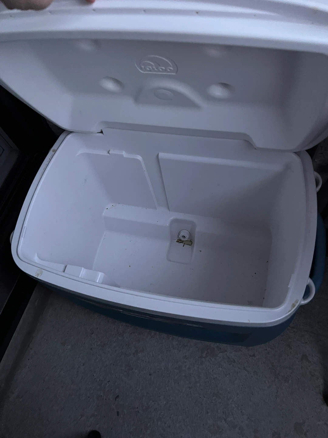 58L Wheeled Cooler - photo 3