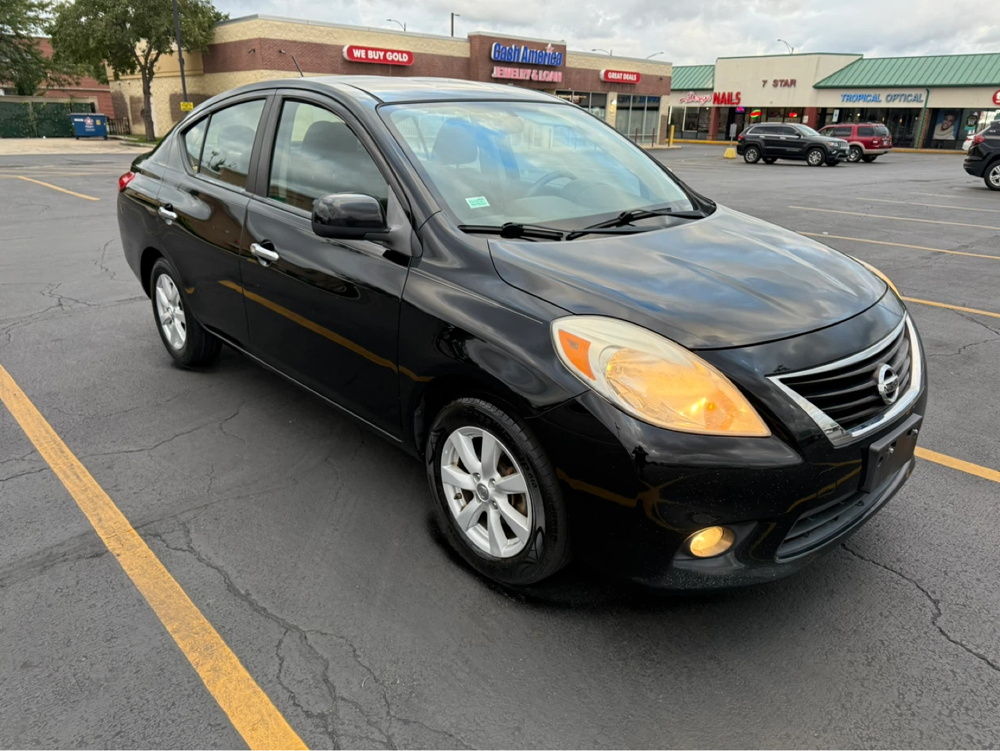 2012 Nissan Versa SL - photo 2