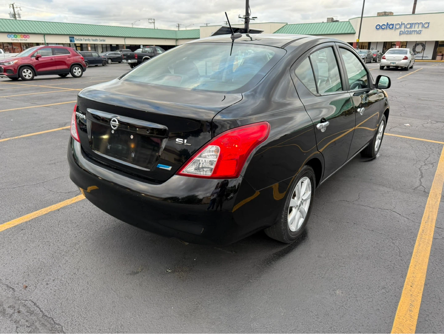 2012 Nissan Versa SL - photo 3
