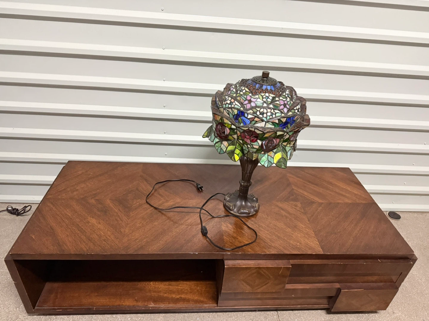VTG Large Tiffany Style Stained Glass Rose Lamp