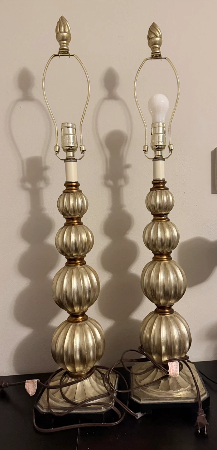 1980s Uttermost Silver and Gold Stacked Ball Table Lamp (1) - photo 3