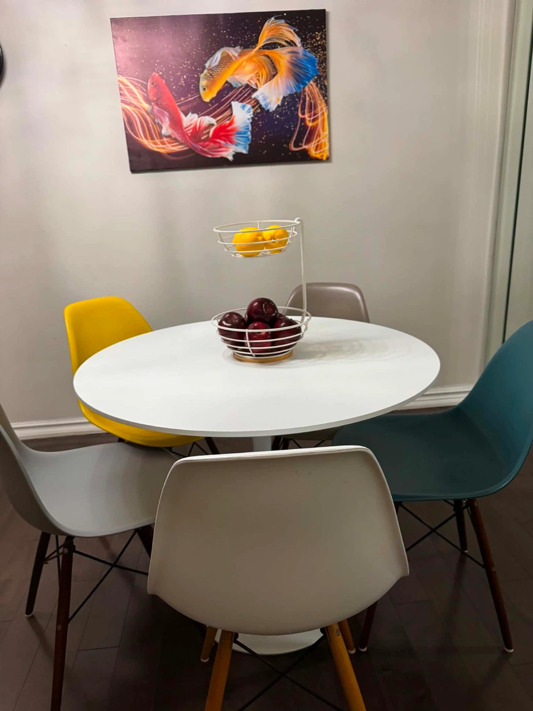 Round White Dining Table with 4 Chairs