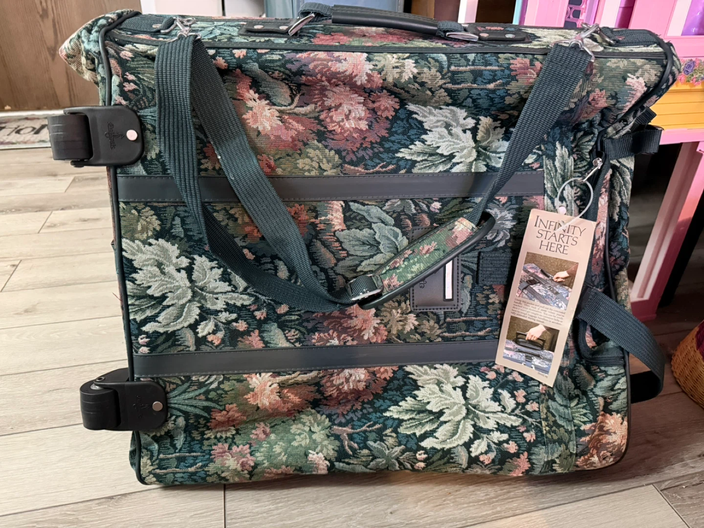 Brand New Vintage Atlantic Luggage Floral Tapestry Suitcase - photo 2
