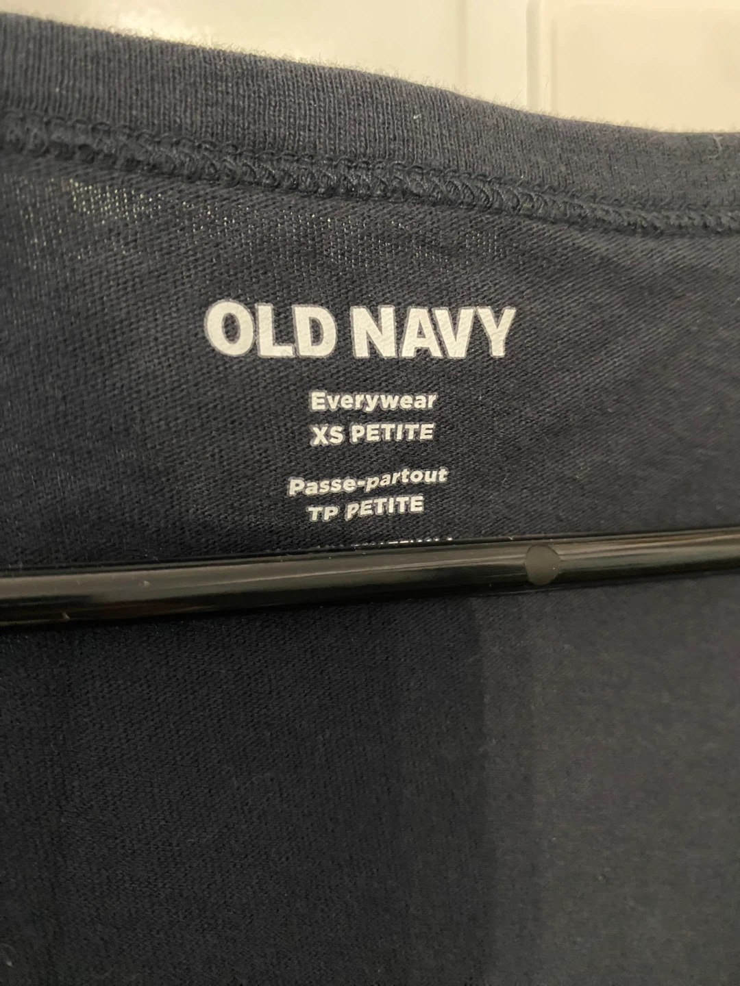 Old Navy Everyday V-Neck T-Shirt XS Petite - photo 2