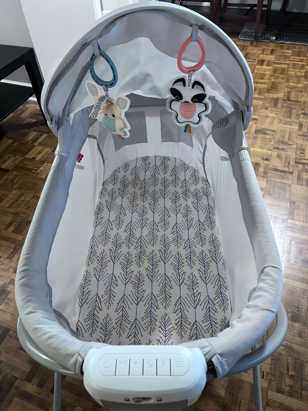Fisher-Price Soothing Motions Bassinet - photo 2