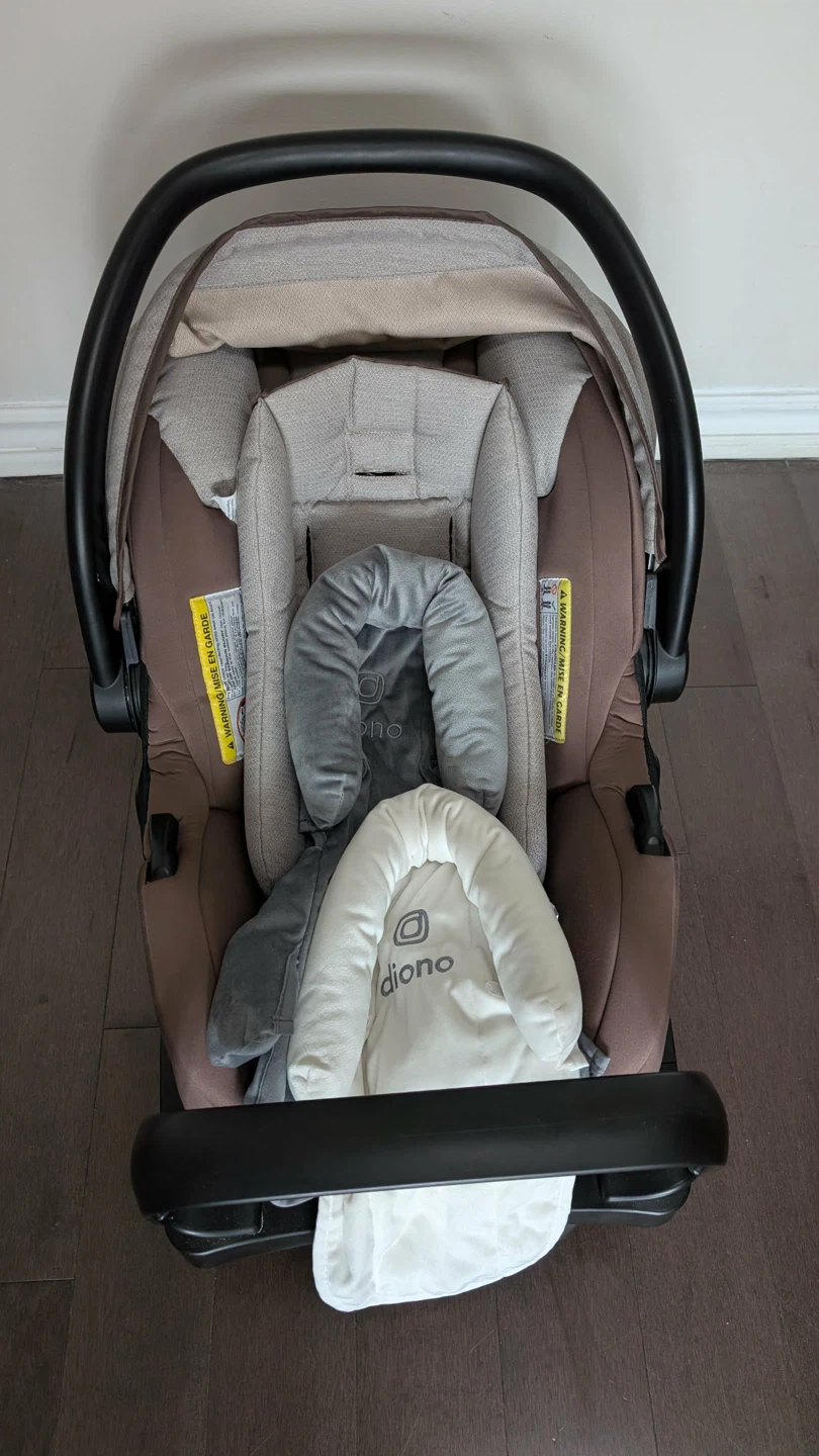 Evenflo Infant Car Seat with Base - photo 2