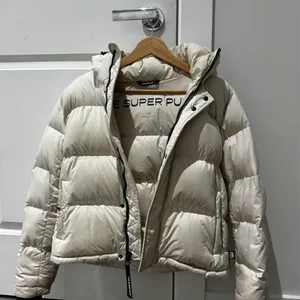 The Super Puff XS Down Jacket - Cream