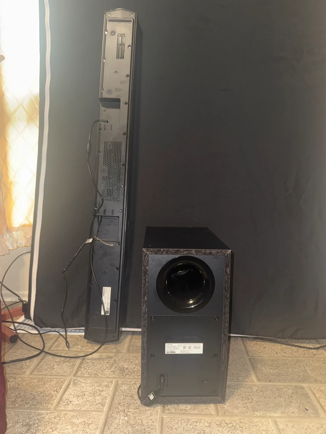 Samsung Soundbar & Subwoofer Speaker Set - photo 3