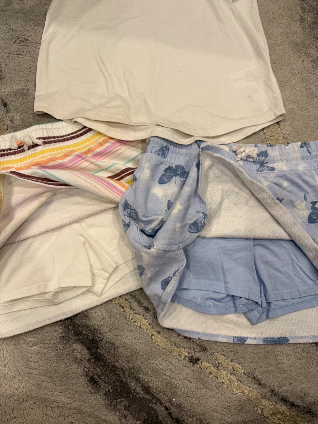 Size 10 girls Skorts and tank Oshkosh bundle - photo 2