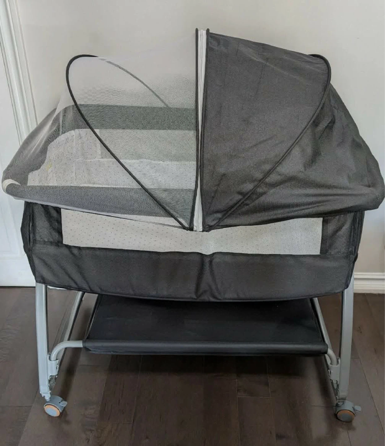 Grey Bassinet with Mosquito Netting - photo 2