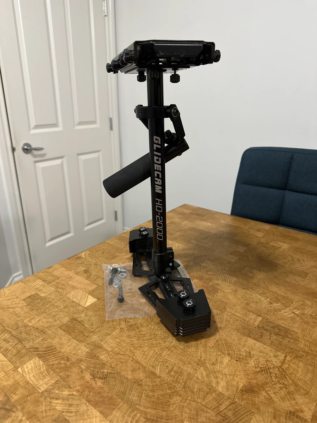 Glidecam HD-2000 Camera Stabilizer
