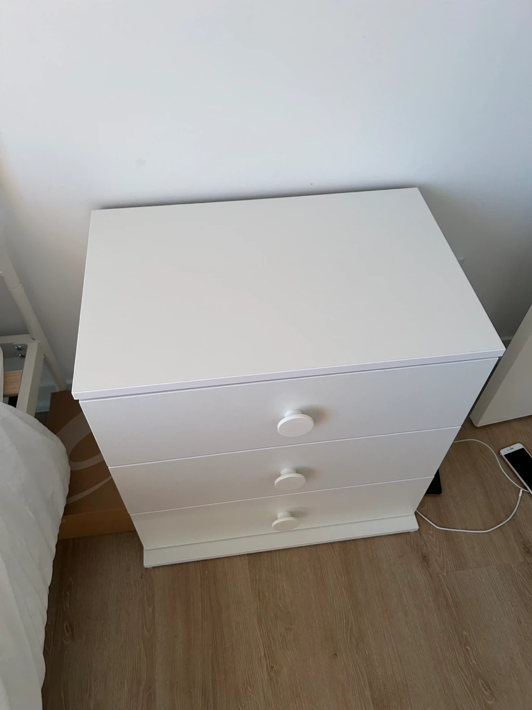 White 3-Drawer Dresser - photo 2