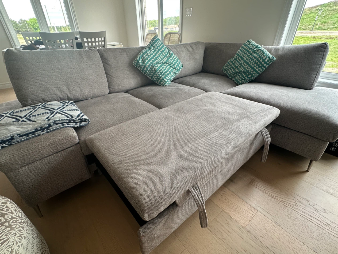 Modern Grey Sectional Sofa Bed with Storage – Like New - photo 2