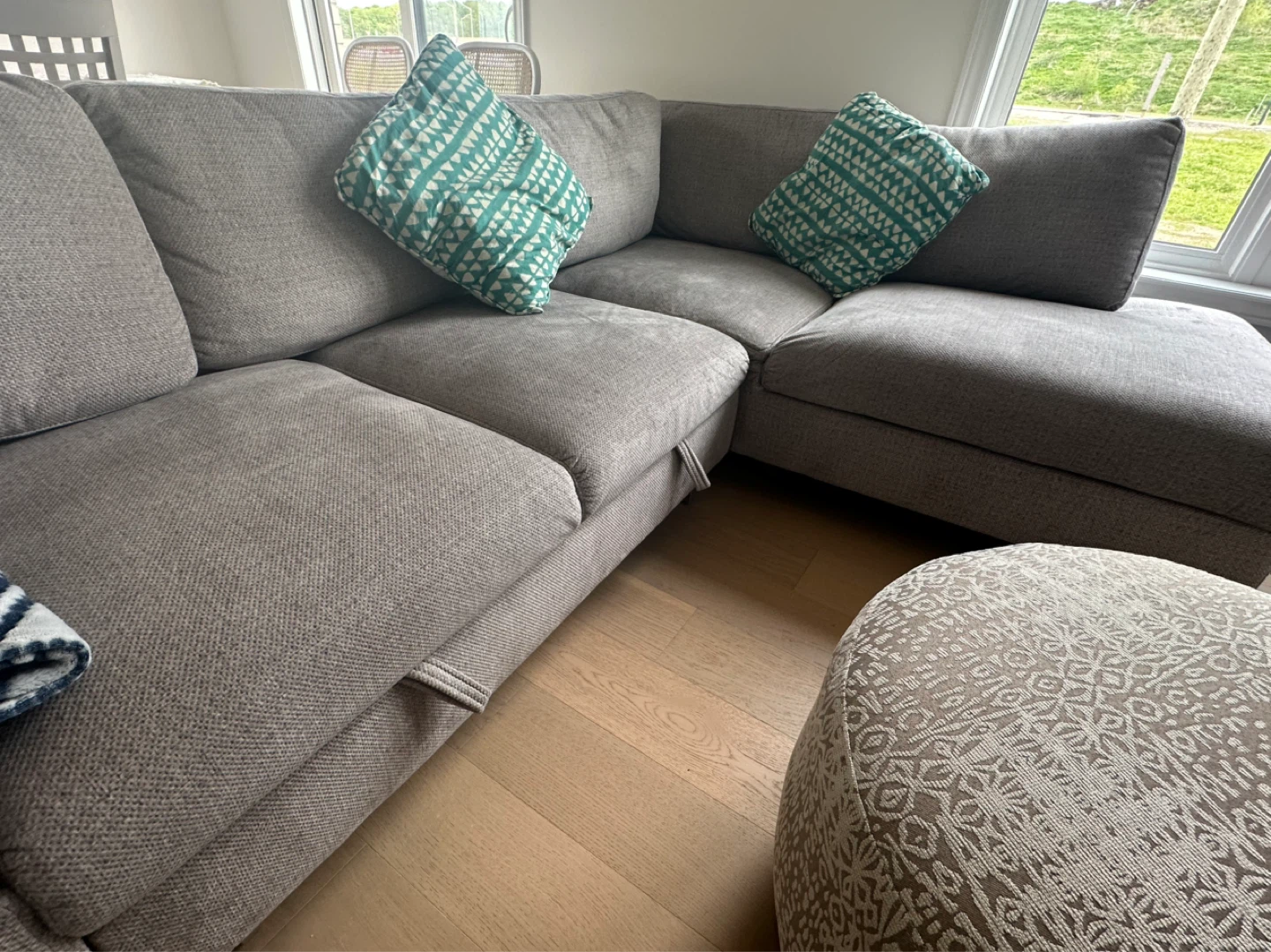 Modern Grey Sectional Sofa Bed with Storage – Like New