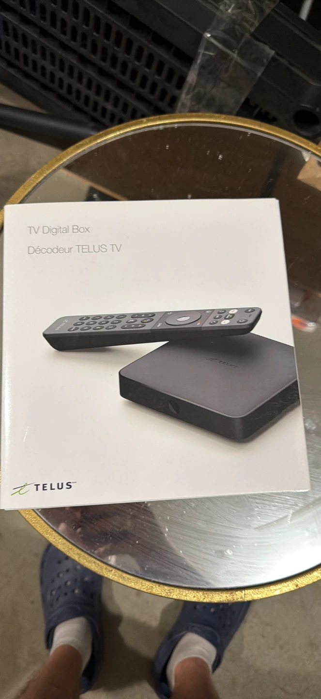 Telus TV Digital Box with Remote - photo 2