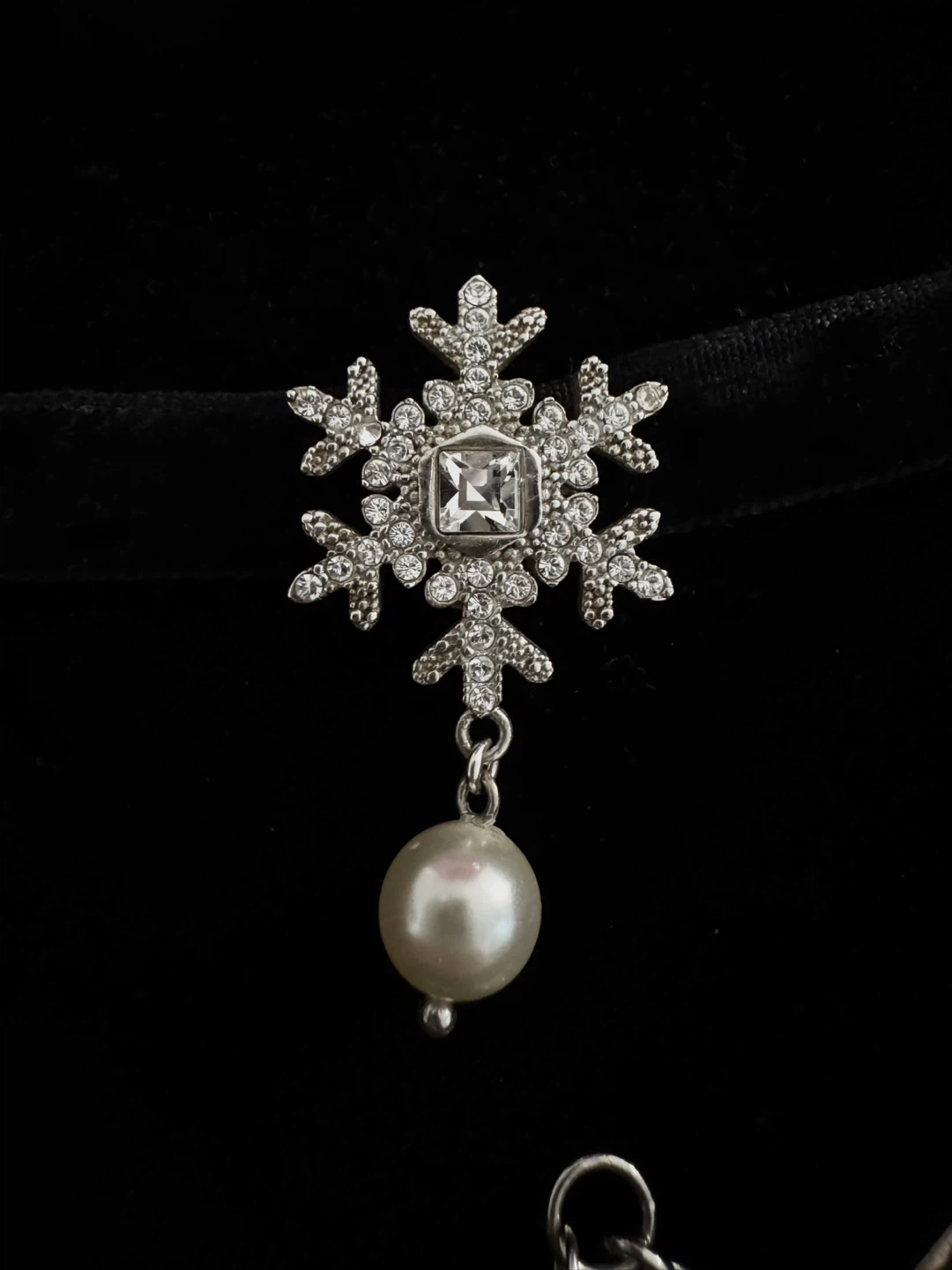Miu Miu Crystal Snowflake Pearl Choker / Necklace - photo 2