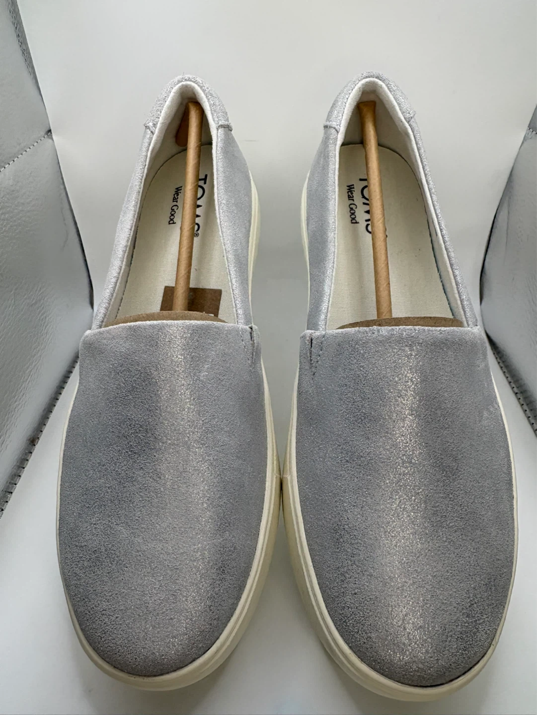 7.5 - NEW in Box! TOMS Silver Slip-On Sneakers - photo 2