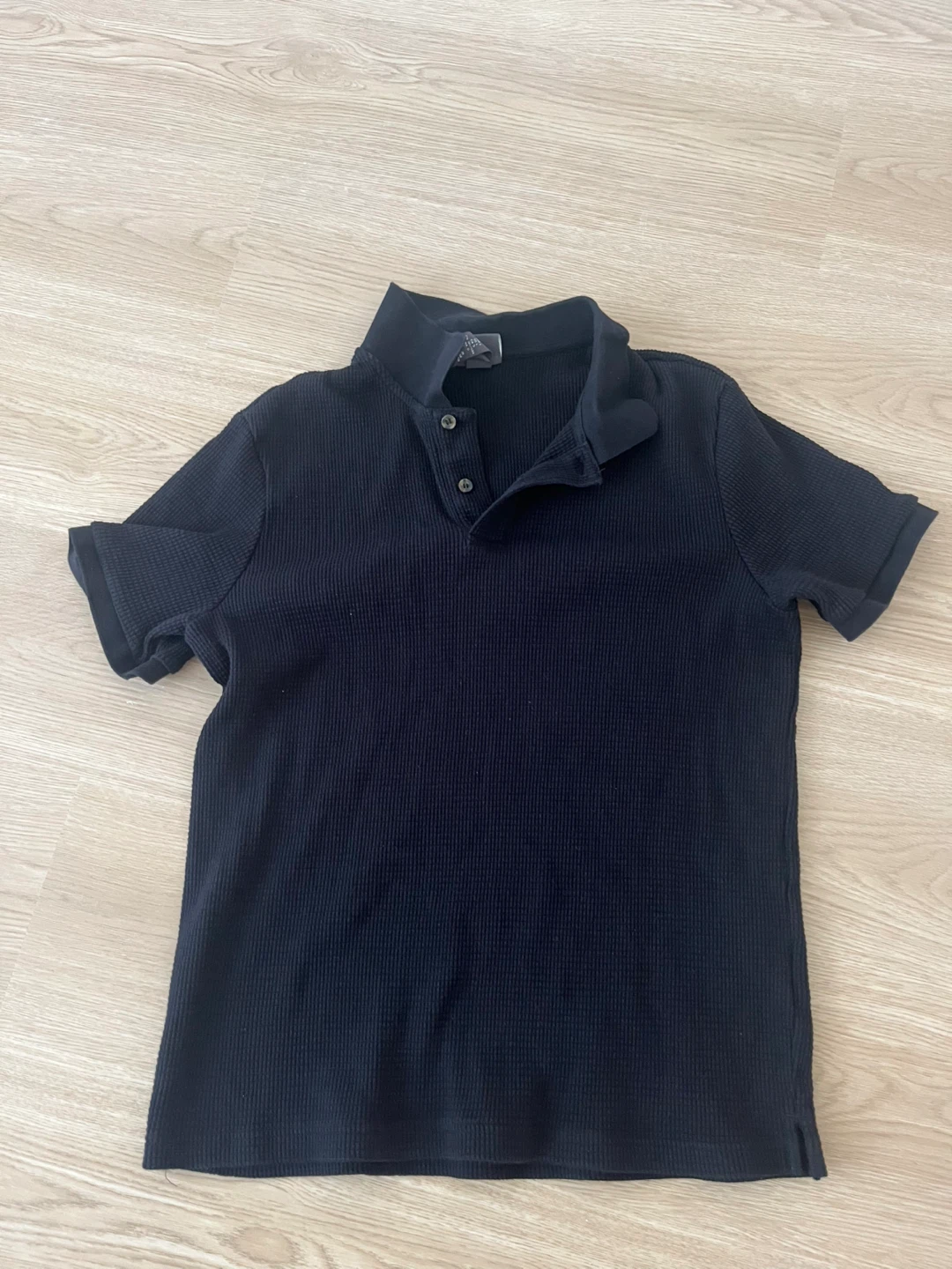 H&M Slim Fit Black Waffle Knit Polo Shirt - photo 3