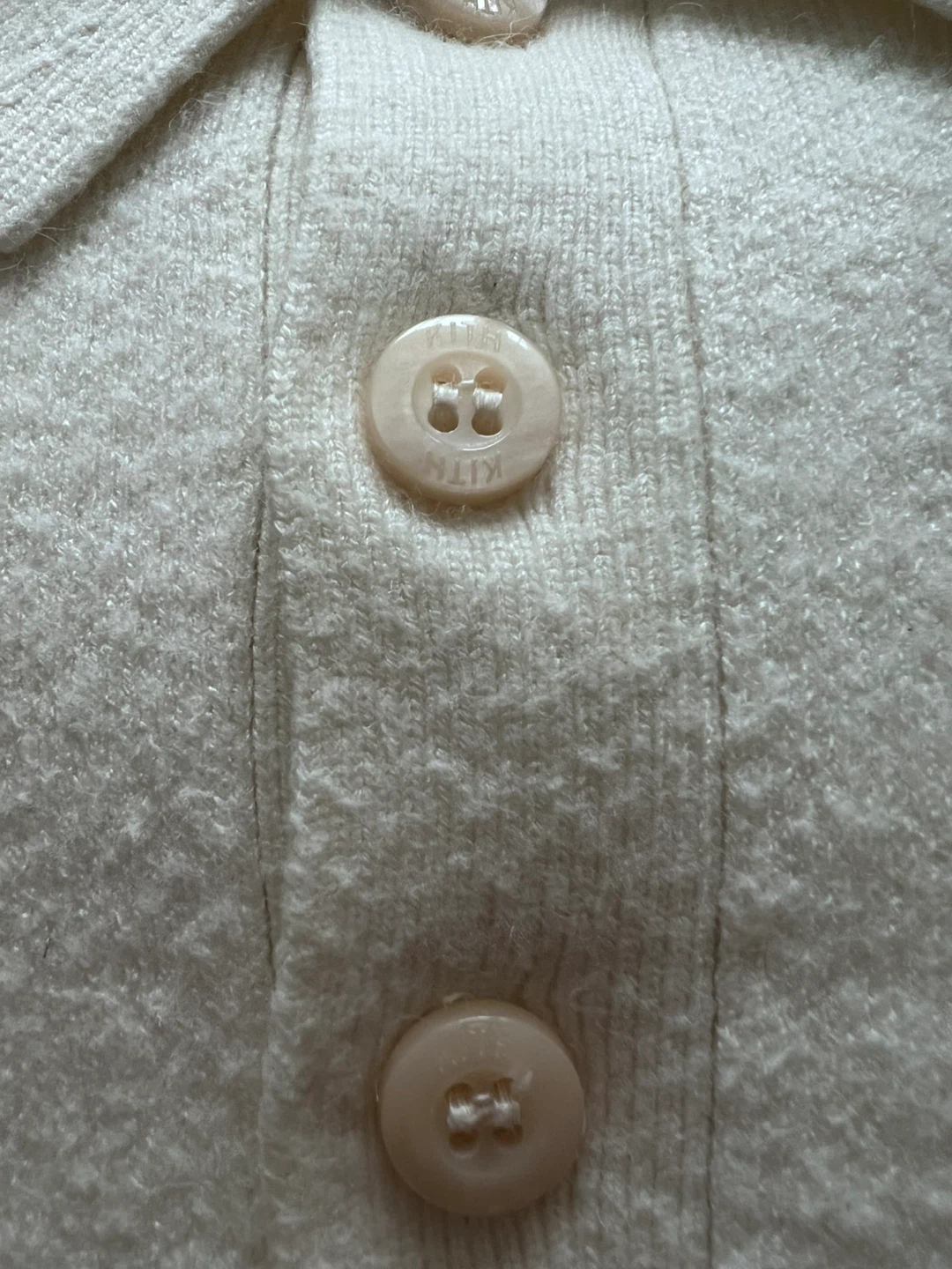 $145 Kith White Cashmere Golf Polo Size Small - photo 5