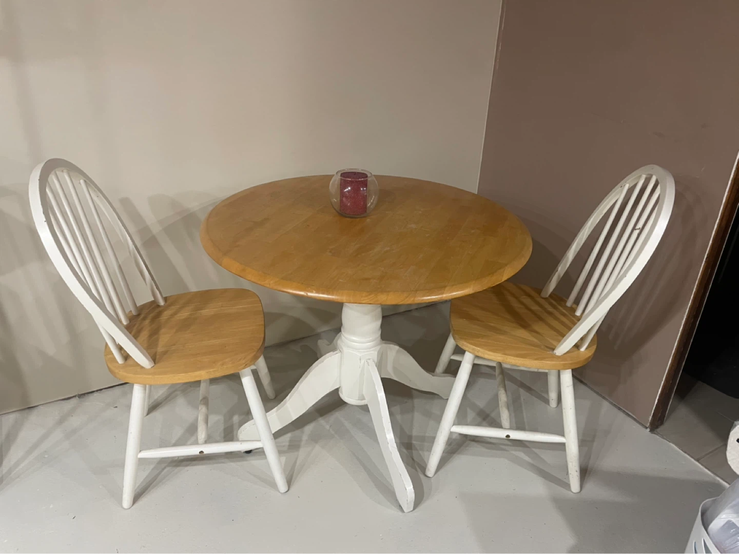 Wood Pedestal Dining Table with 2 Chairs
