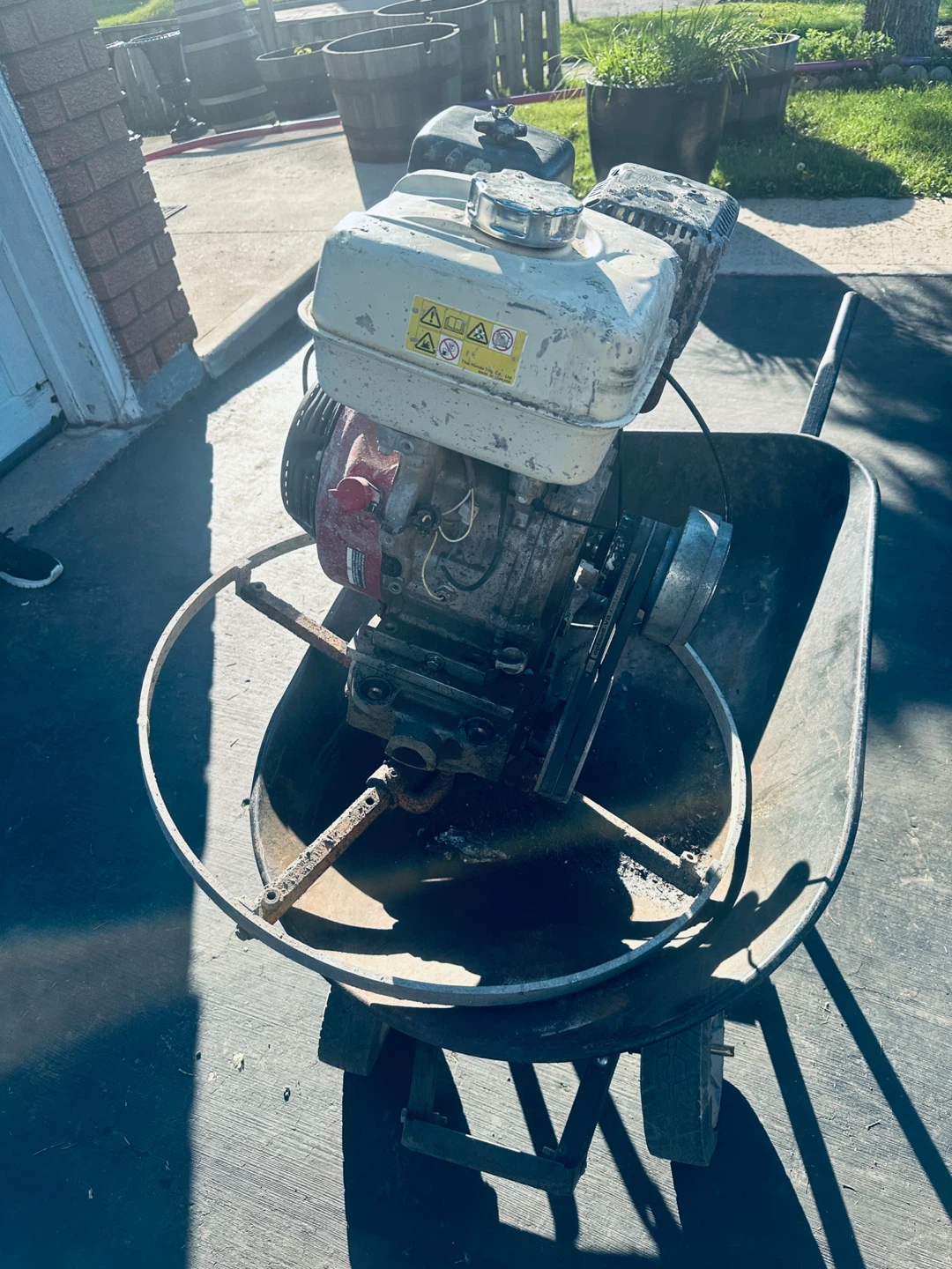 Honda 270 Powered Concrete Trowel - photo 4