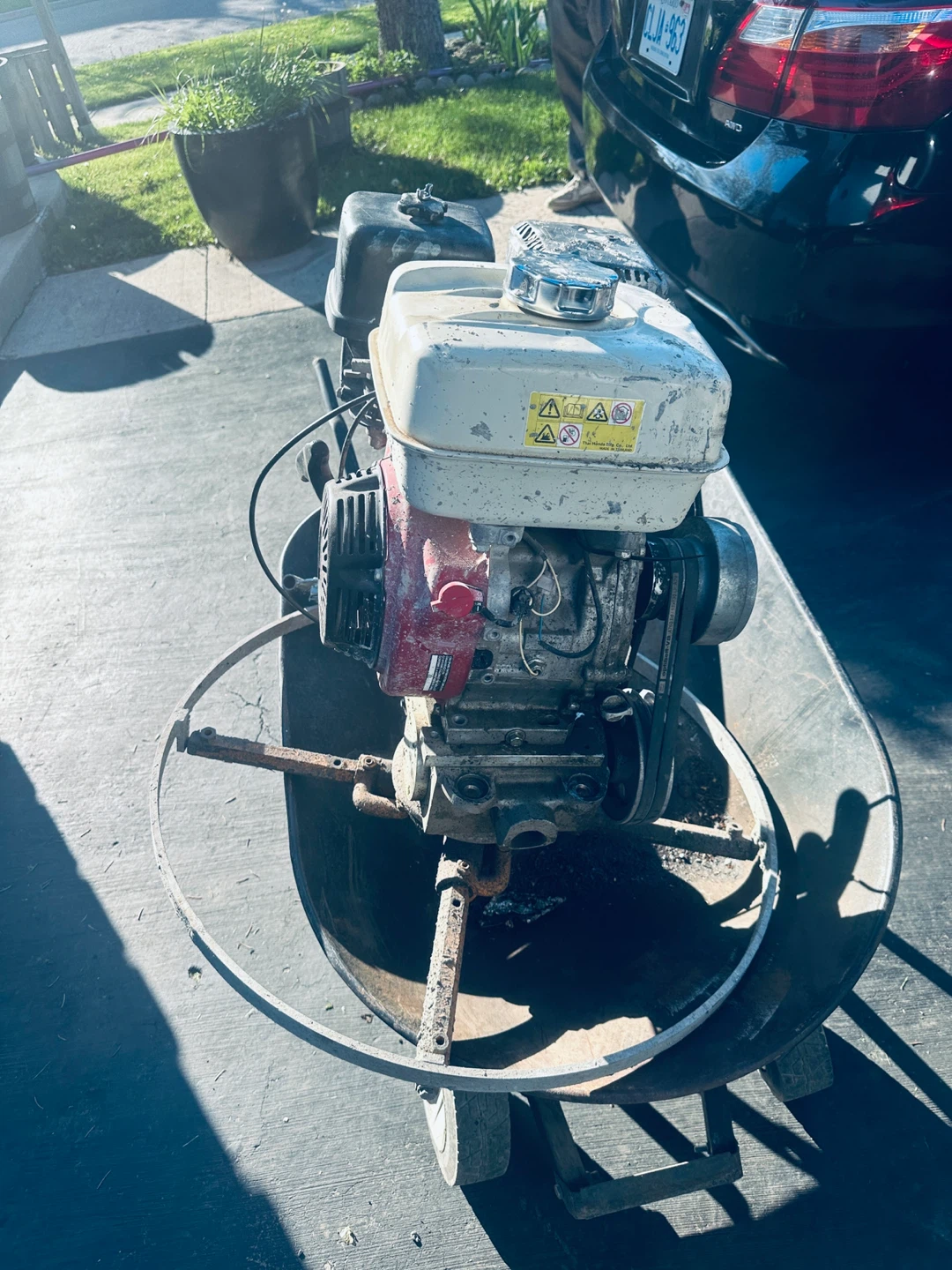 Honda 270 Powered Concrete Trowel - photo 3