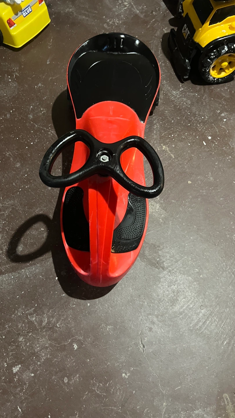 Red Ride-On Toy Car - photo 2