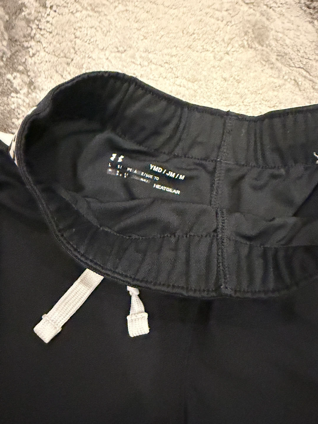 Girls YM under armour shorts - photo 2