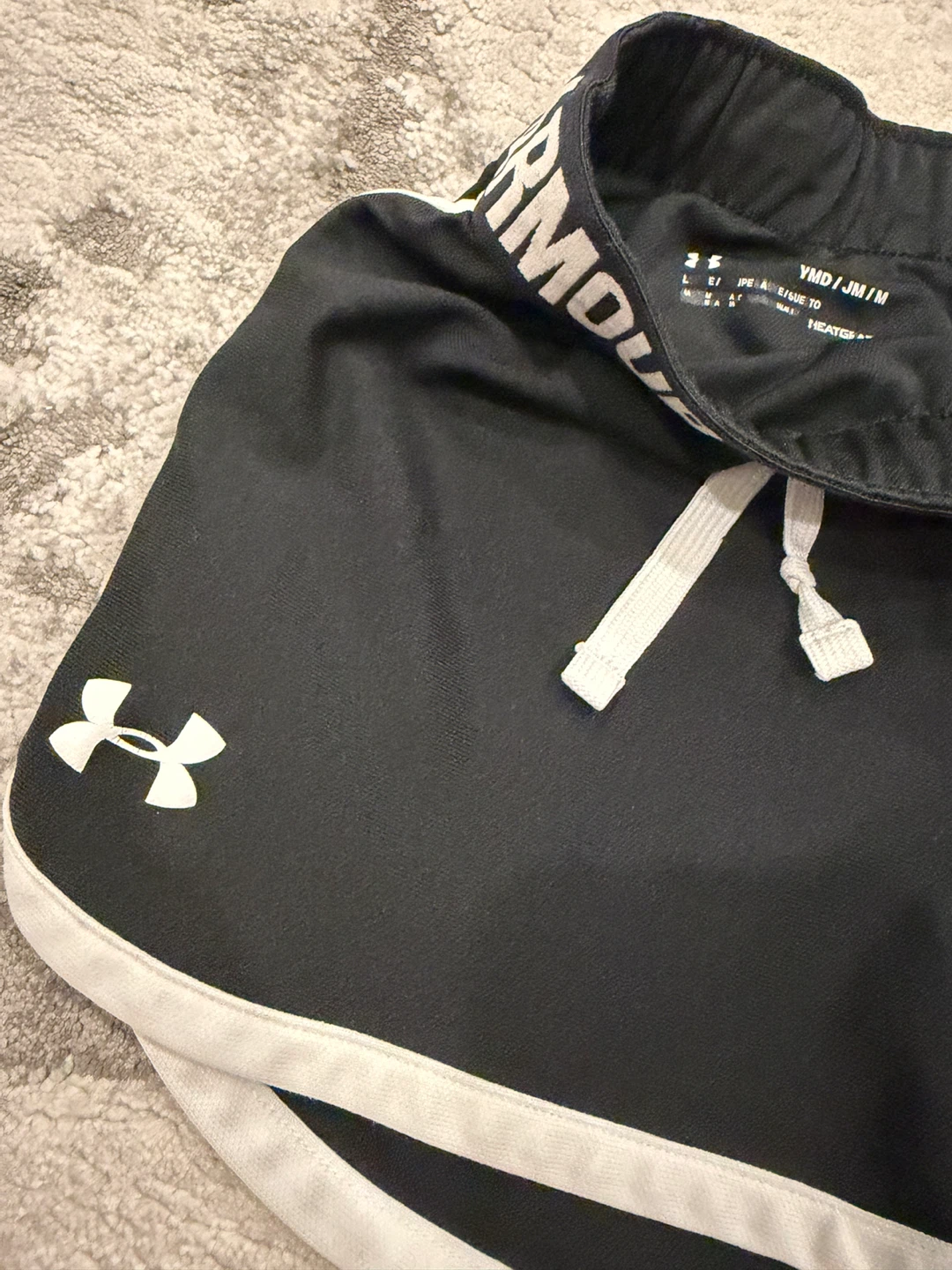 Girls YM under armour shorts - photo 3