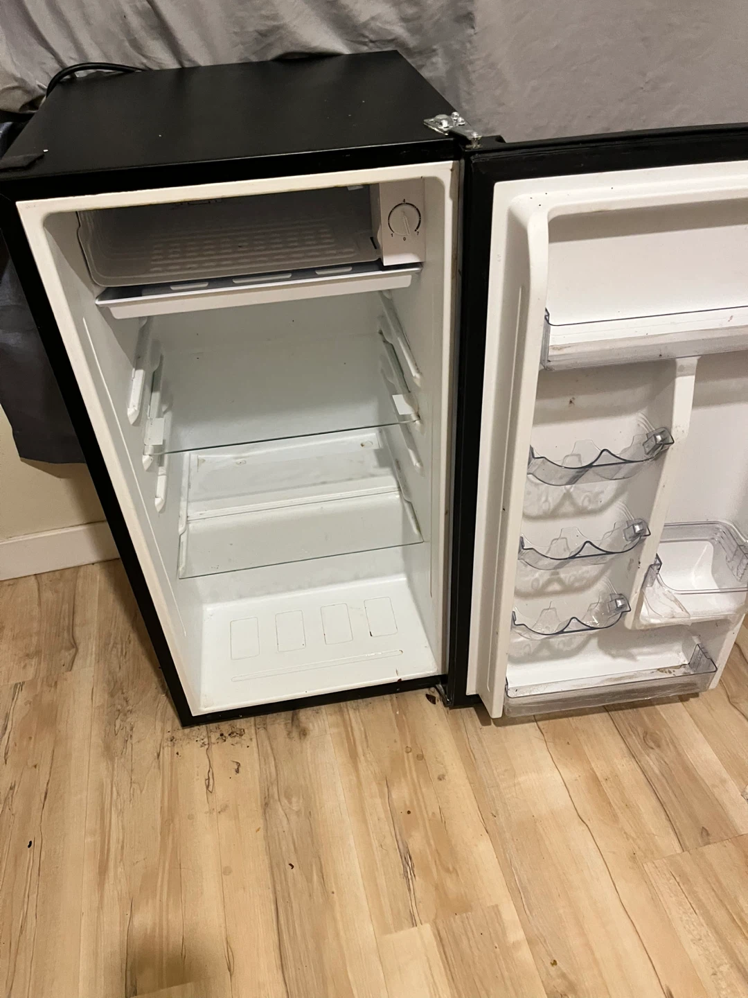 Hamilton Beach Mini Fridge