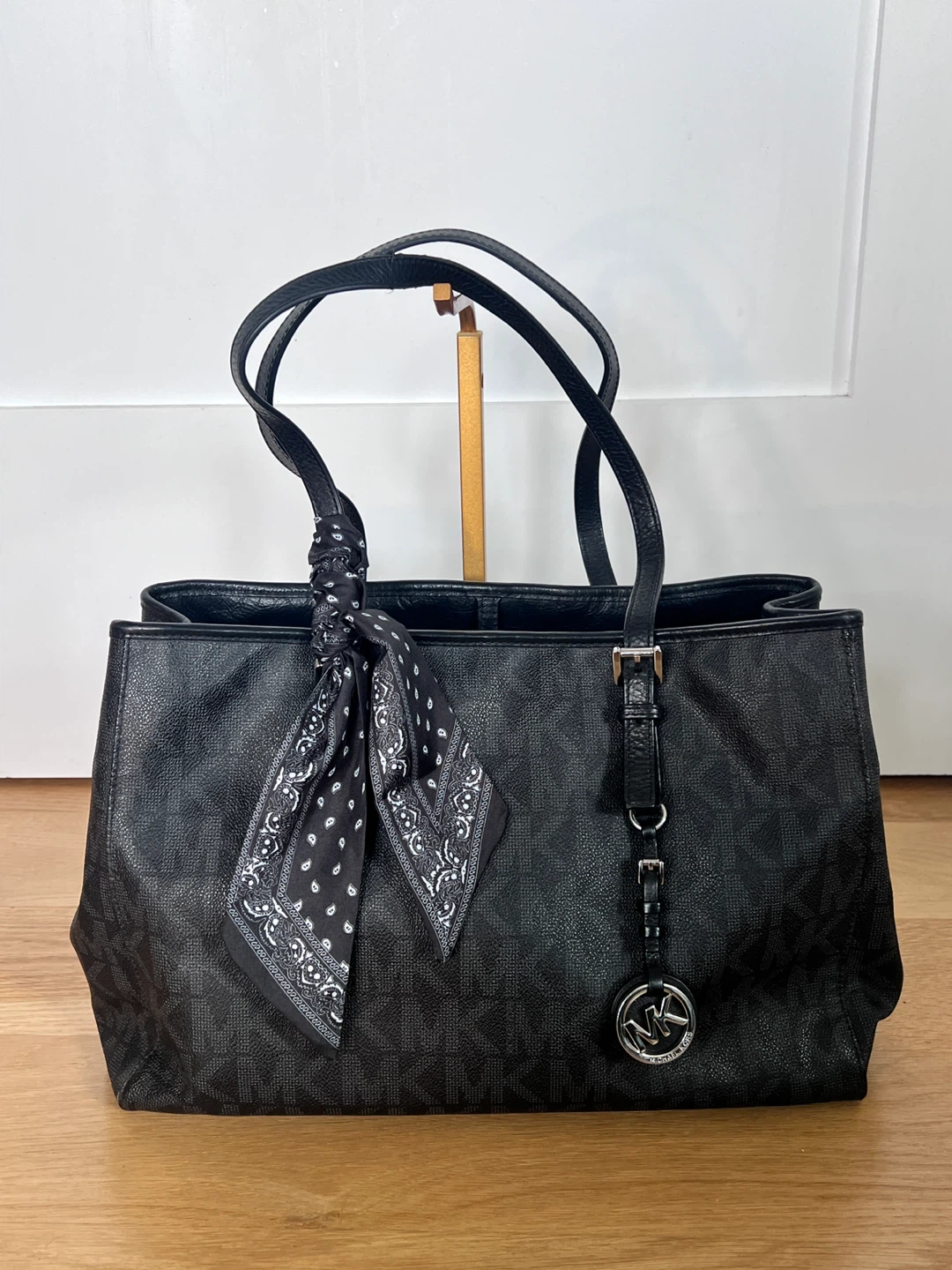 Michael Kors Jet Set Tote Bag - Black