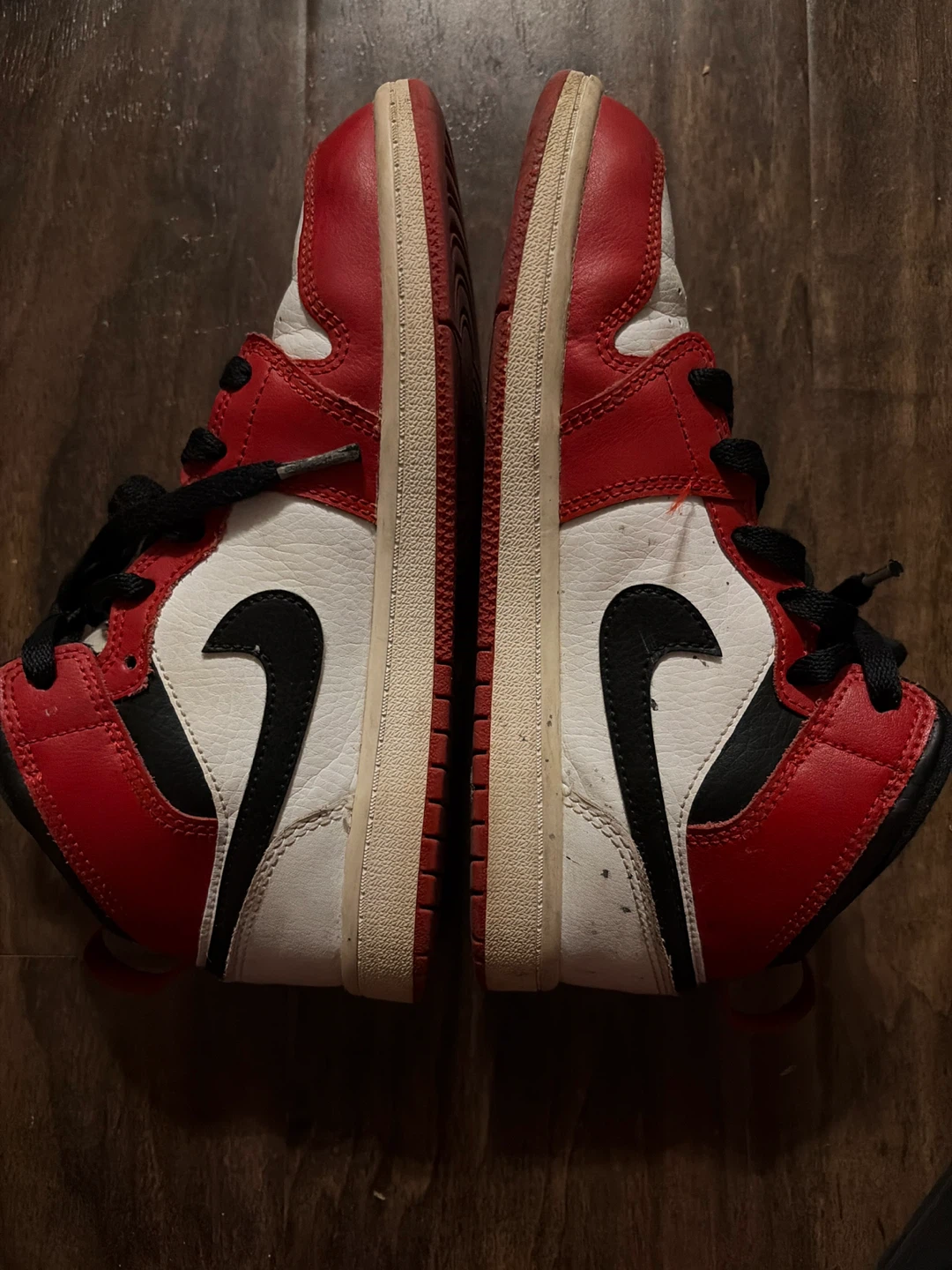 Air Jordan 1 High OG 'Chicago' Shoes - photo 2