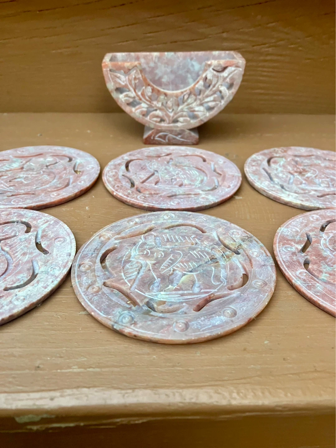 Set Of 6 Hand Carved Soapstone Coasters - Like New - photo 3