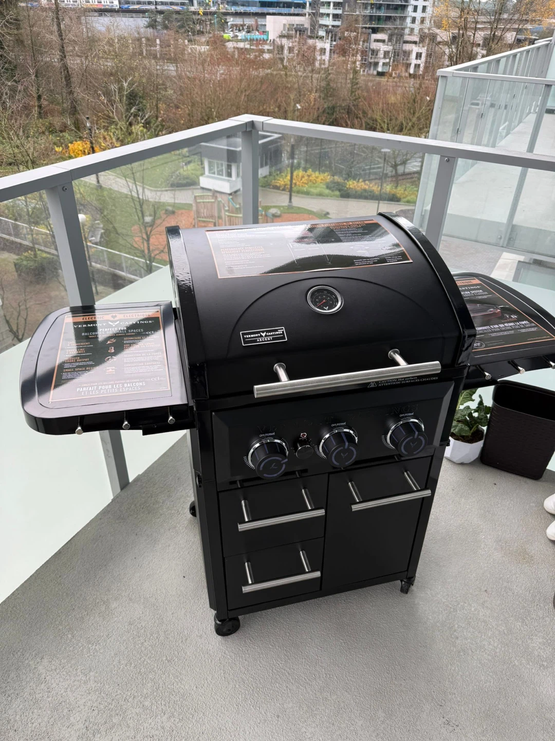 Barbecue Vermont Castings Ascent Electric 3-Burner BBQ Grill