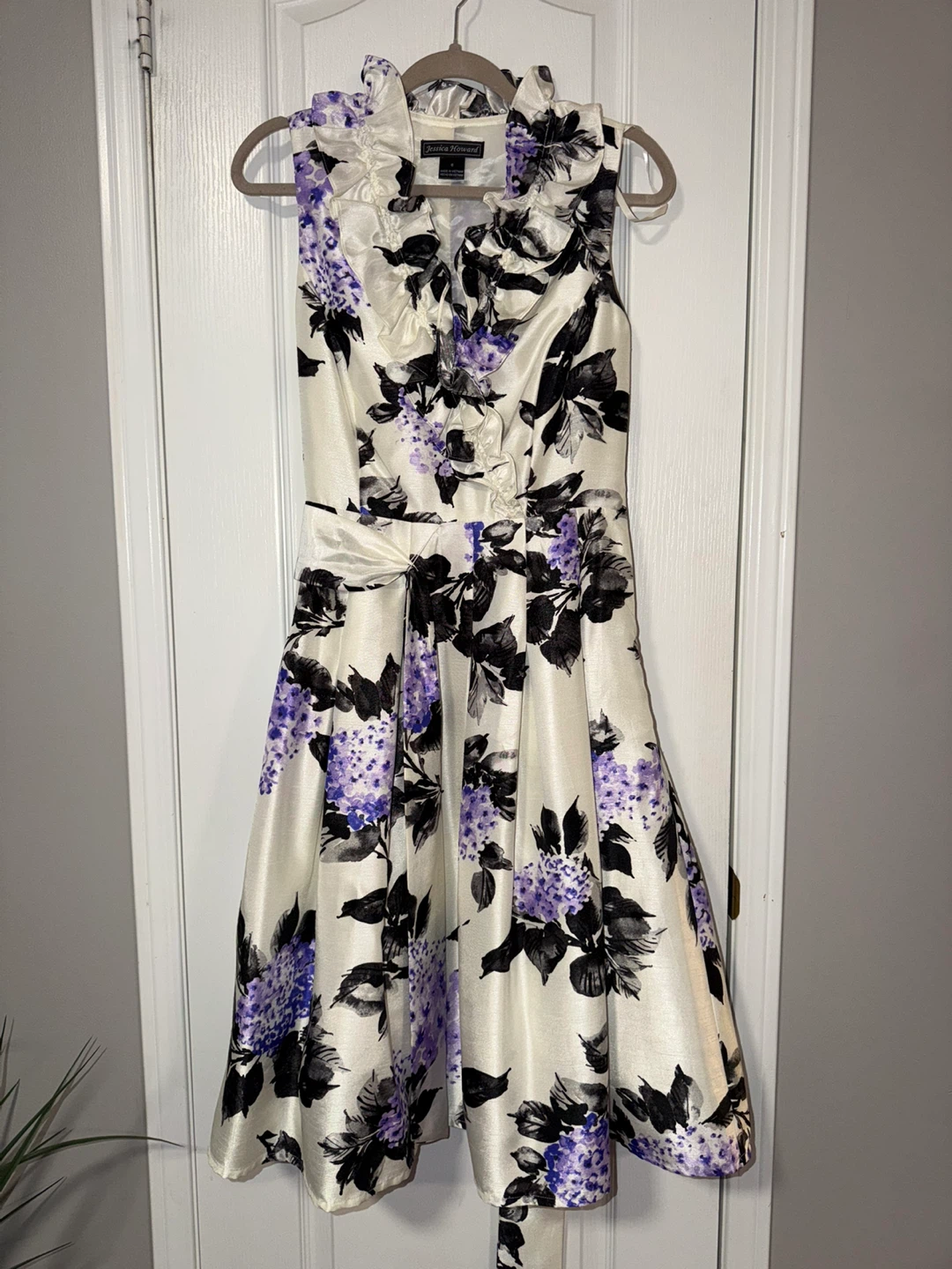 Jessica Howard Floral Dress Size 6 - read description