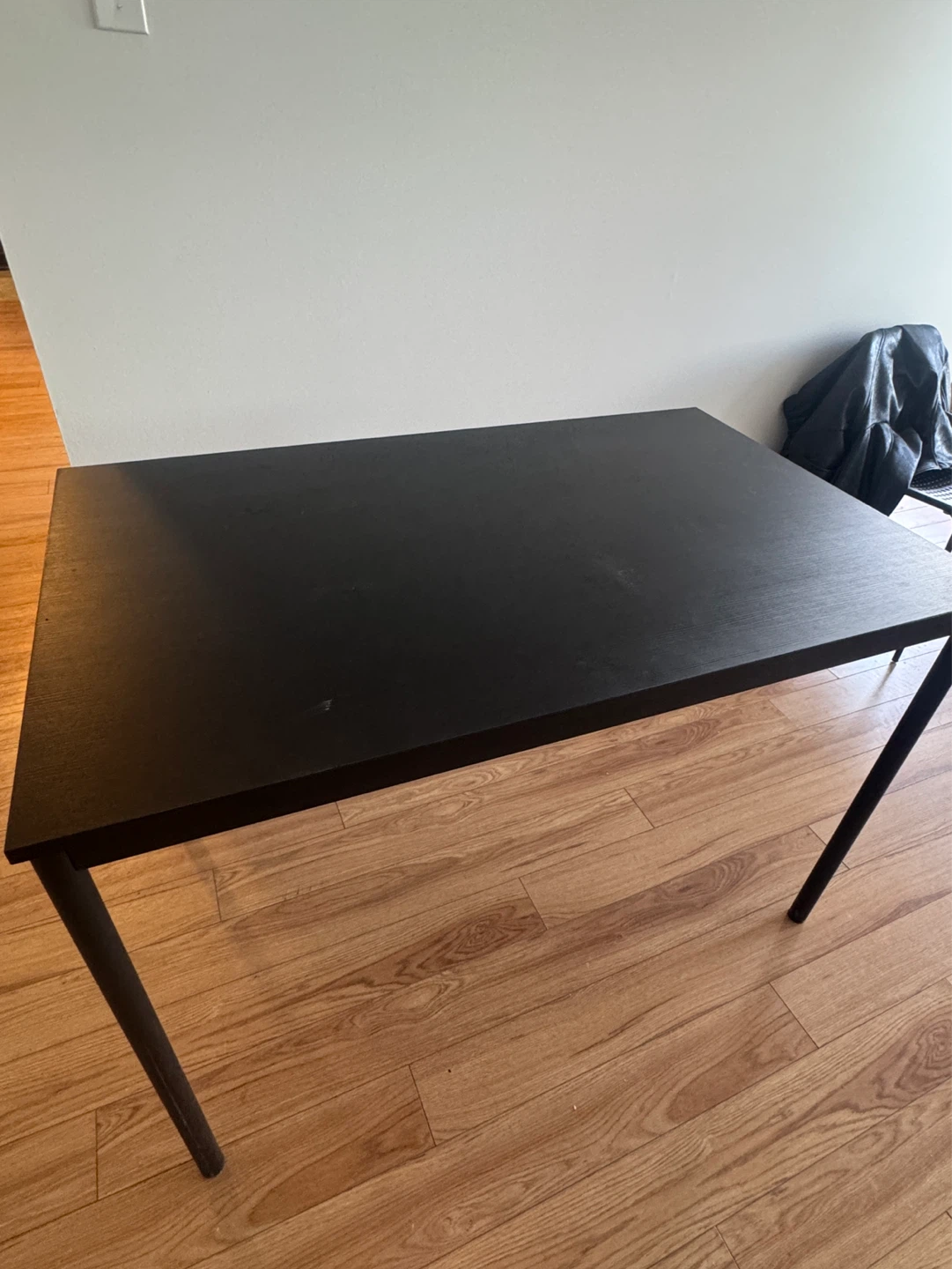 Free! Black Dining Table - Excellent Condition - photo 2